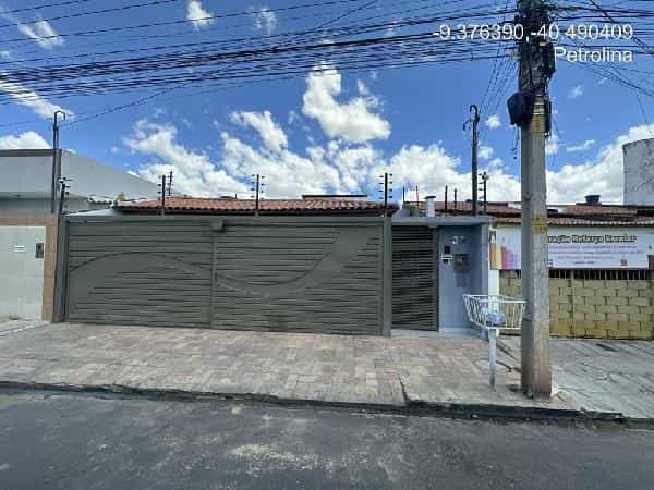 Foto NUC HAB PETROLINA III