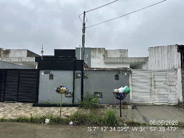 Foto CONDOMINIO BIFAMILIAR