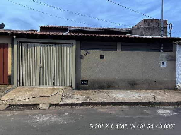 Foto CONJUNTO HABITACIONAL IPÊ AMARELO II