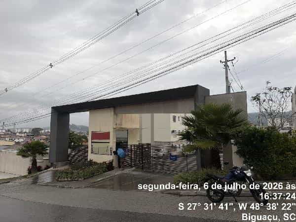 Foto COND RES FLORES DO VERAO
