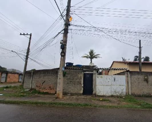 QUEIMADOS - LUIZ DE CAMOES