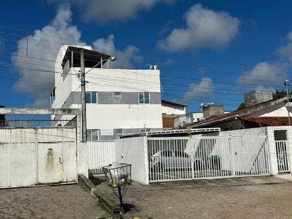 COND RES CALHETAS