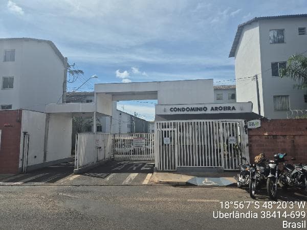 RESIDENCIAL AROEIRA