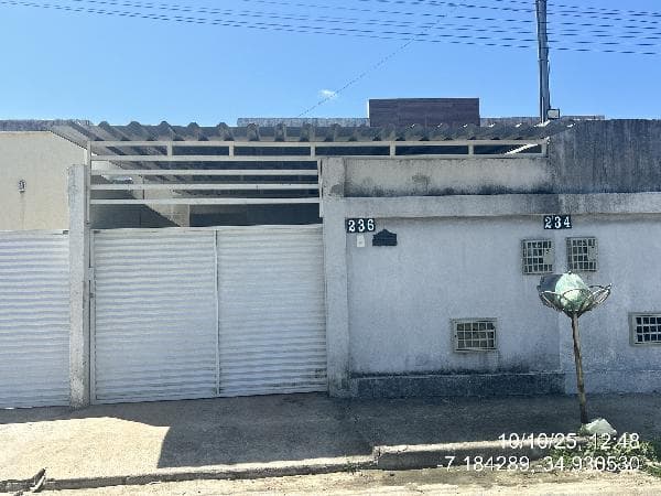 Foto CONDOMÍNIO RESIDENCIAL BIFAMILIAR