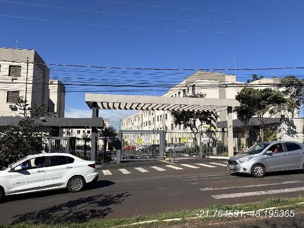 COND VITTA IPÊ ROXO
