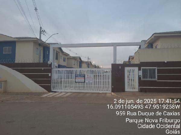 COND RES ROYAL PARK
